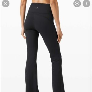 Lulu lemon Nulu flare groove pant black size 6 RARE